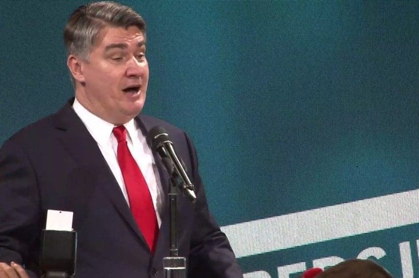 50A3B102-C150-4F79-A013-6B92648E80DF