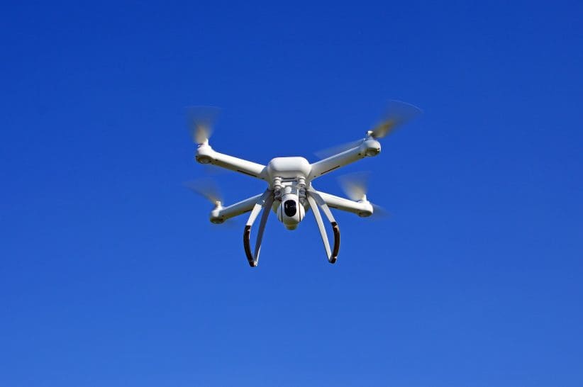 flight-3407008_1920