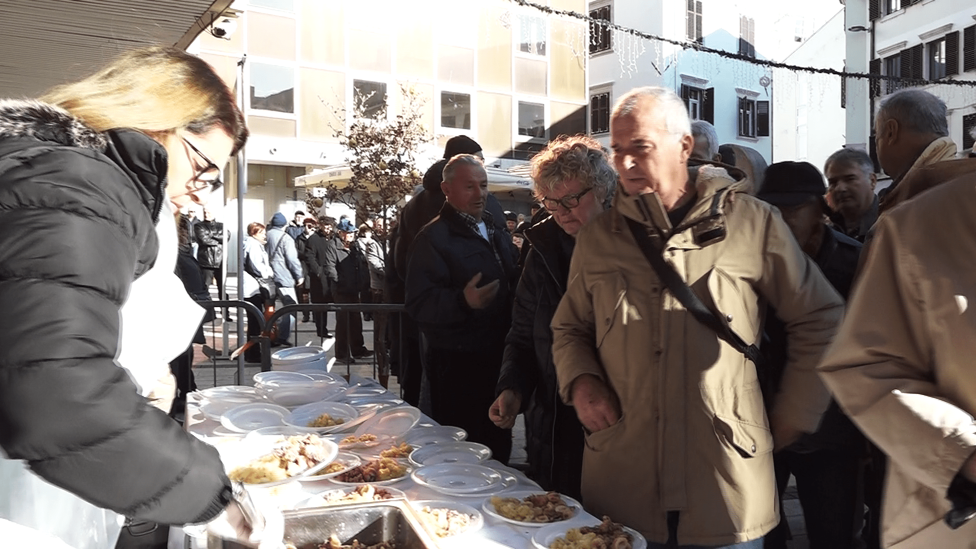 Na Koblerovom trgu proslavljen pravoslavni badnjak