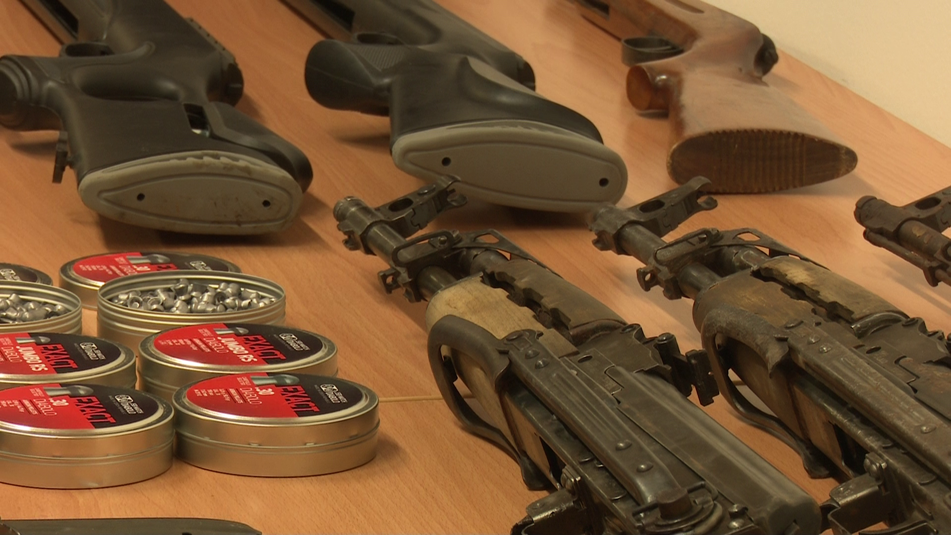 Riječka krim policija pronašla više komada oružja i streljiva