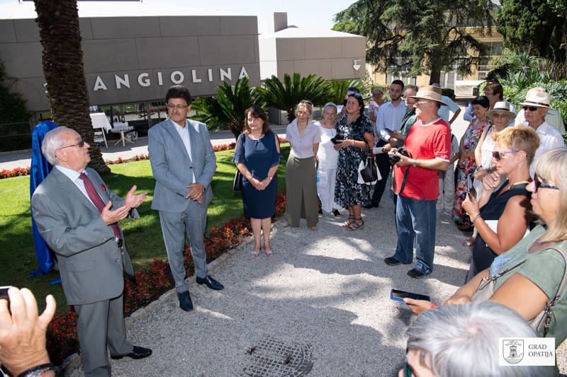 Otkrivena bista Sergeja Jesenjina u Perivoju Angiolina