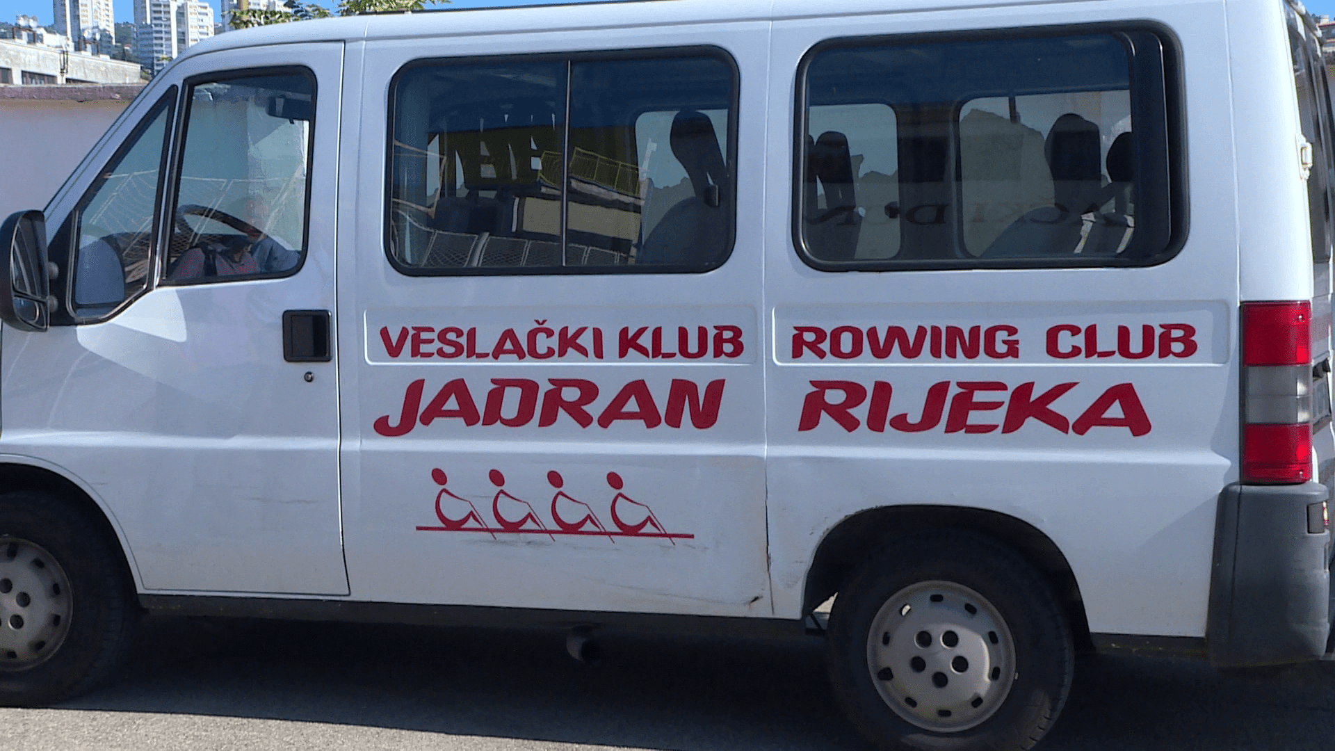 Veslački klub Jadran sve bliže novom kombi vozilu