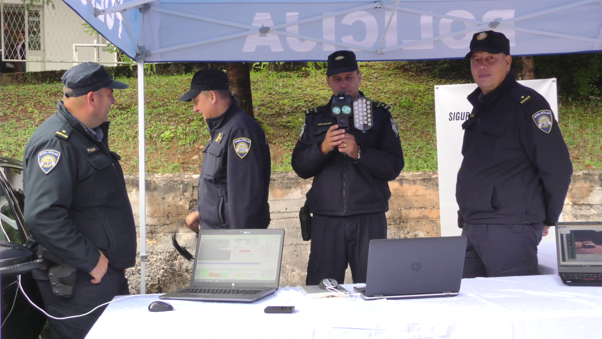 Policijska uprava Primorsko-goranska obilježila je svoj dan u Šapjanama