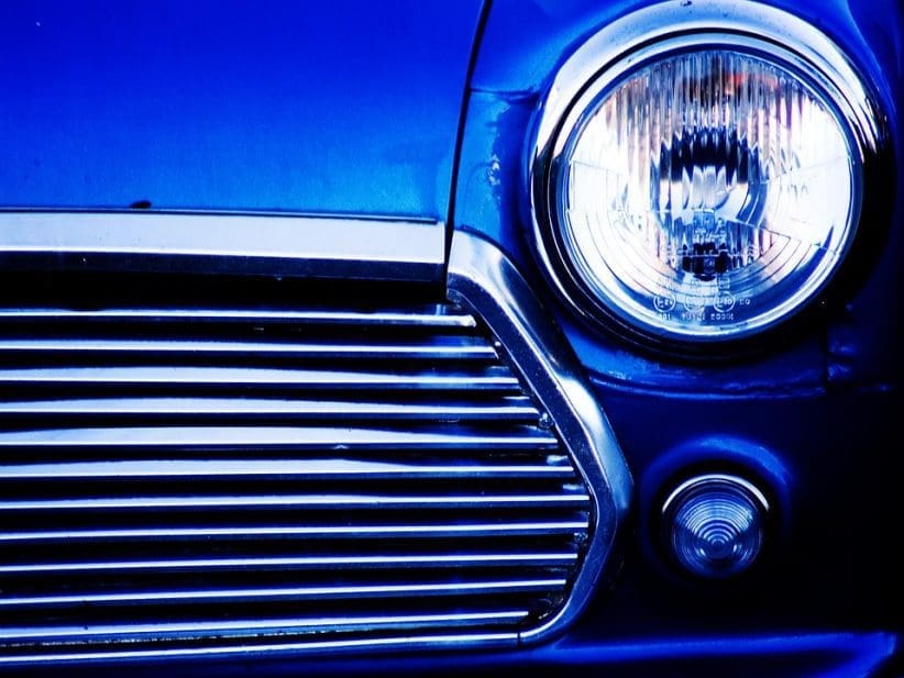 svijetla auto