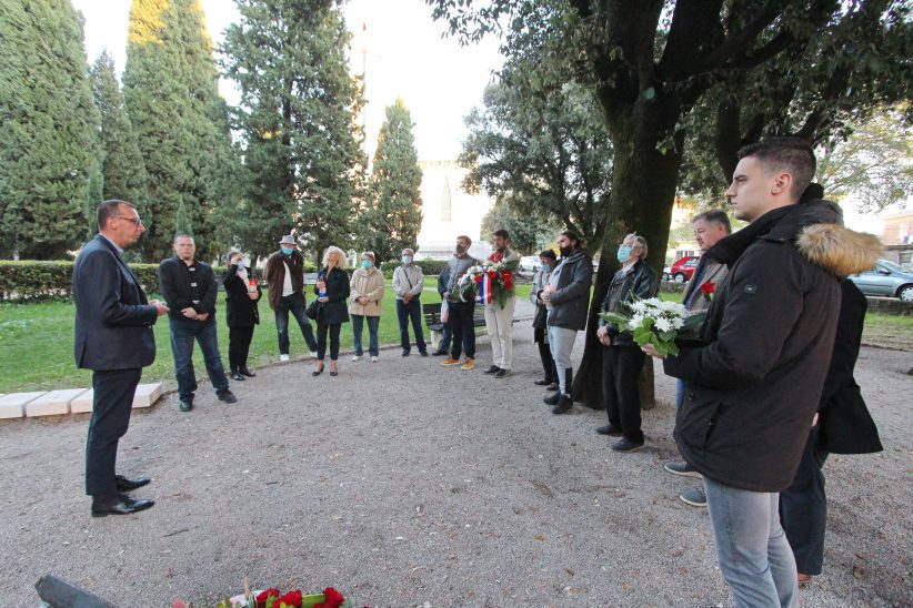 Polaganje vijenaca u Parku Zvonimira Škerla (1)