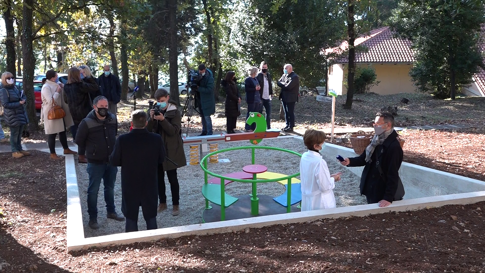 Novouređeno igralište u Dječjoj bolnici na Kantridi donacija Grada Opatije