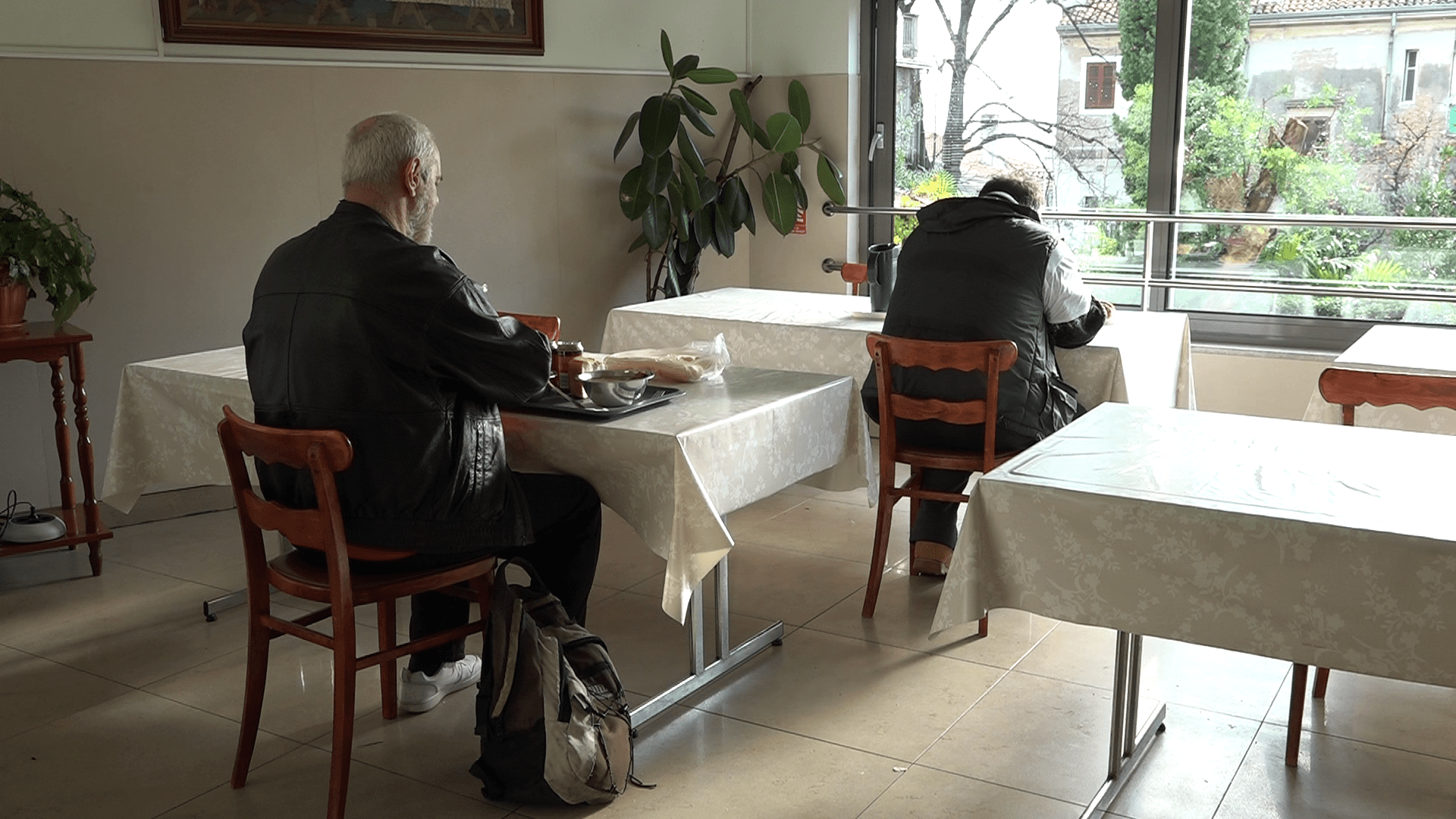 Beskućnici i siromašni na Božić su našli utočište u Kući utočišta
