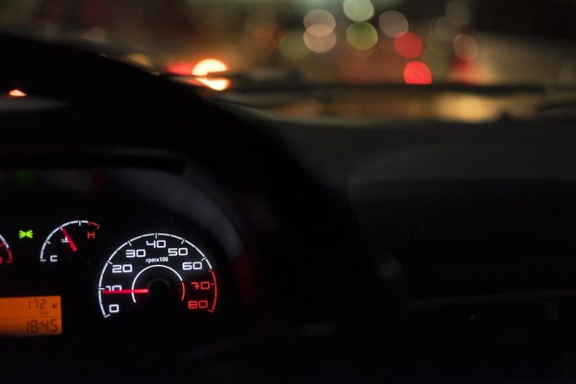 car-dashboard-2667437_1920