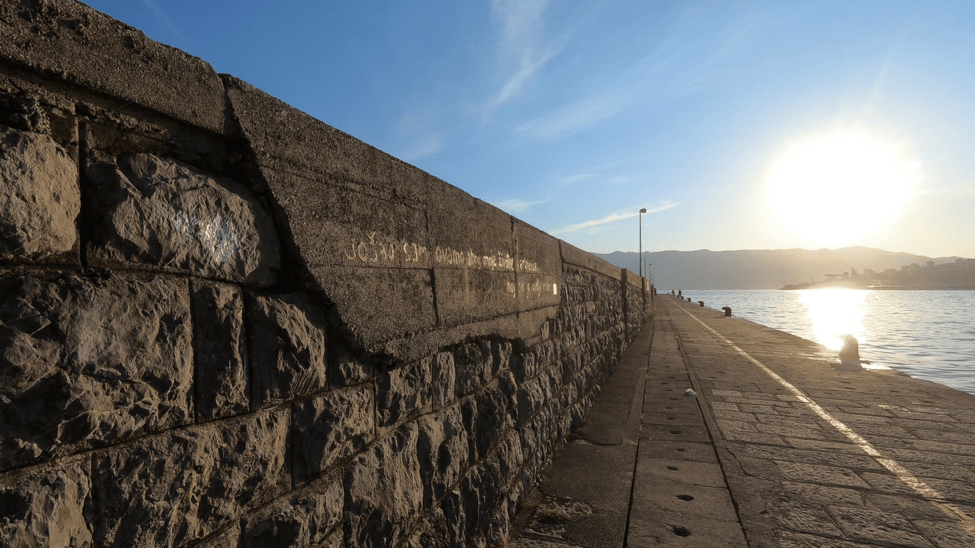 [VIDEO] Svi smo mi migranti: Umjetnički projekt na Molo Longu