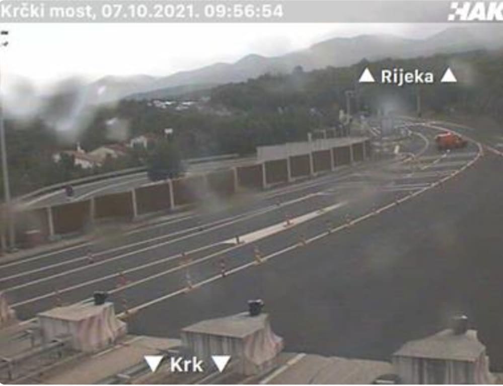 Bura stvara probleme u prometu:Zatvoren Krčki most