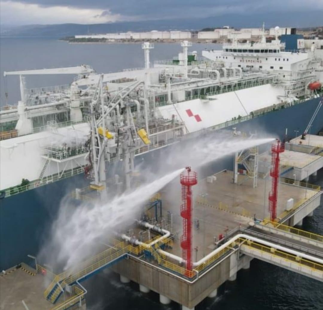 Dva dana nakon što su im Greenpeace-ovci probili zaštitu, u LNG Croatia održali vježbu sigurnosne zaštite