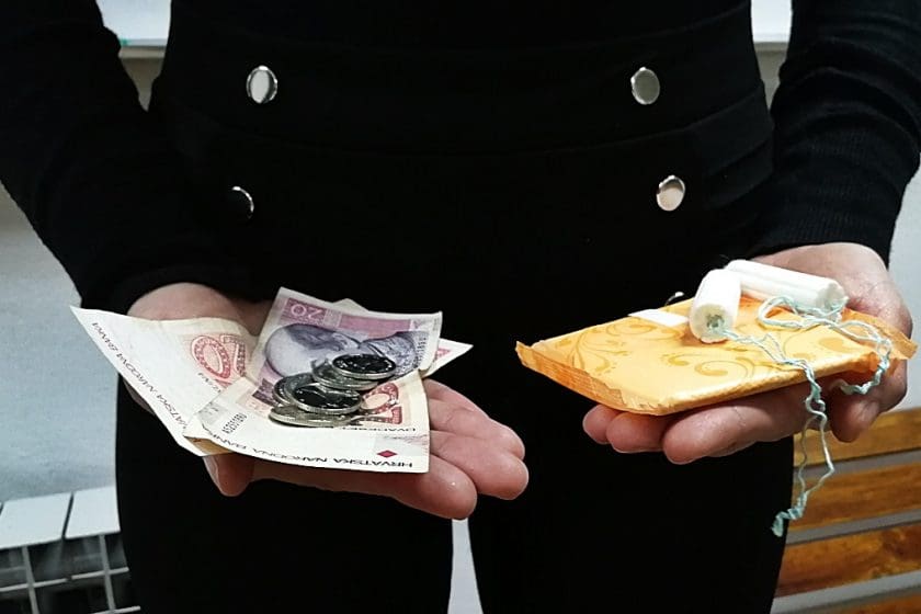 Grad Rijeka u osnovne škole uvodi besplatne higijenske uloške za djevojčice