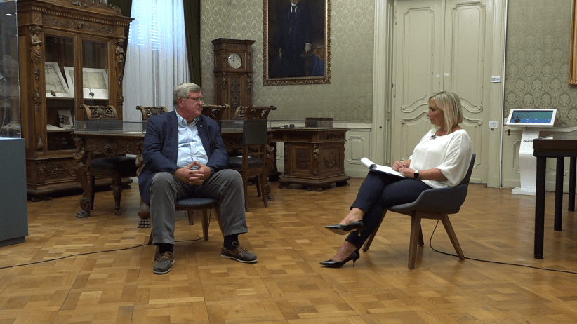 vlcsnap-2021-10-01-15h00m00s094