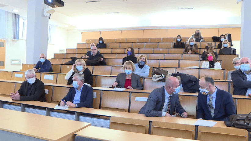 vlcsnap-2021-12-21-17h14m28s761