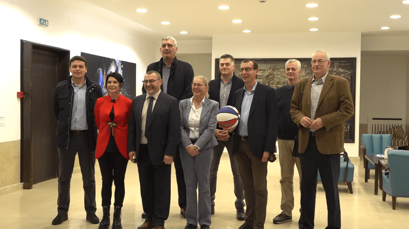 vlcsnap-2022-02-18-16h22m31s123