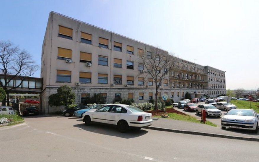Ukida se naplata parkiranja unutar Dječje bolnice Kantrida, smanjuje se cijena parkiranja na području KBC-a