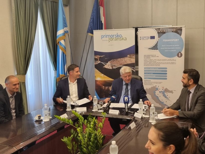 IMG-70c32841e0a954cee8c94ea0f89d8102-V