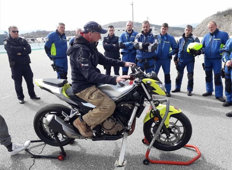 Brzina, alkohol, droga: Policija zatekla 136 vozača motocikala u prekršaju tijekom listopadu