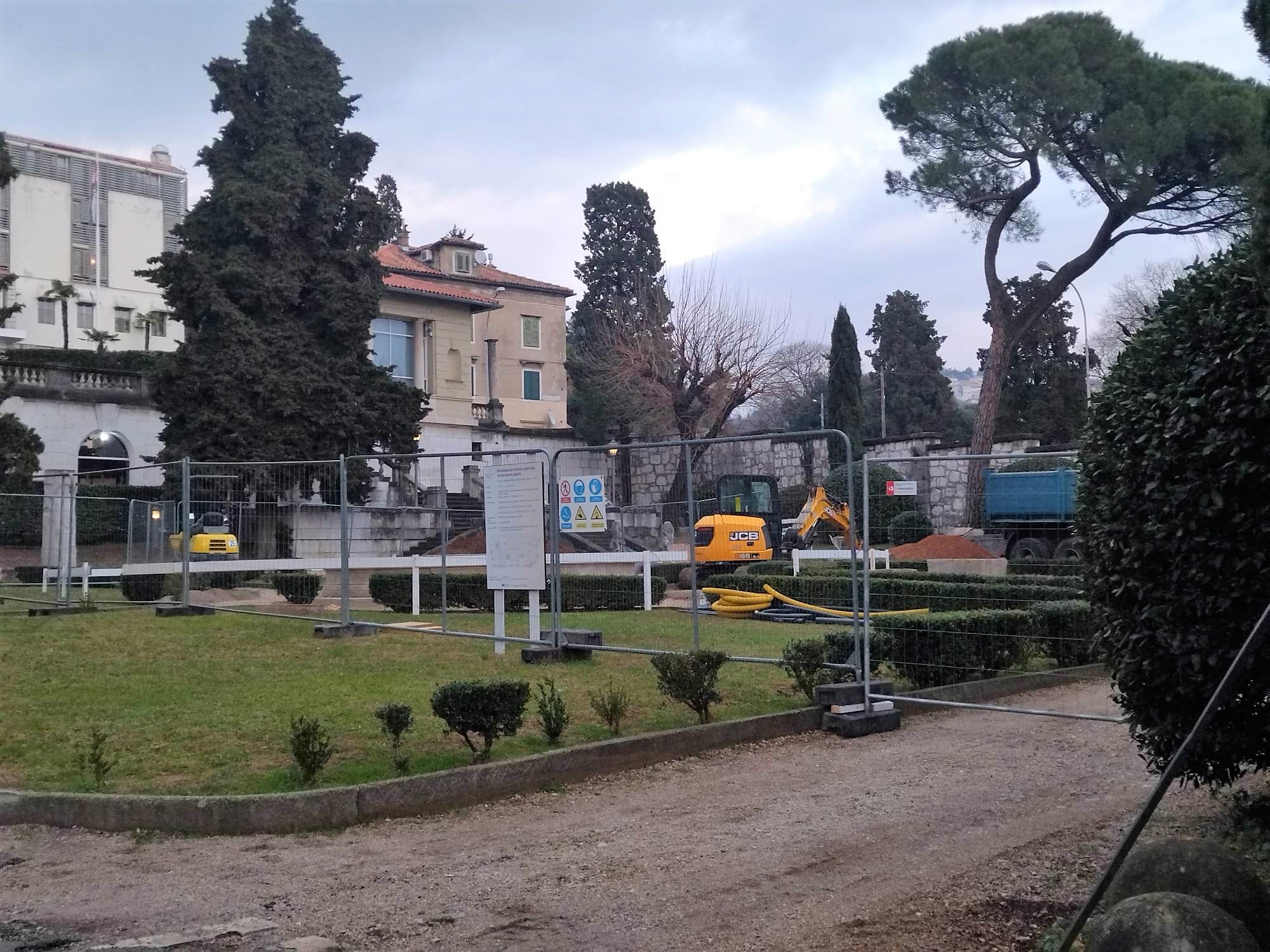 Počela obnova povijesnih fontana u perivoju Guvernerove palače