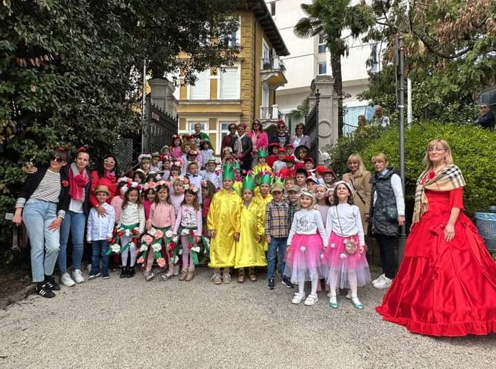 Dječji cvjetni korzo održan je u sklopu 15. Festivala kamelija