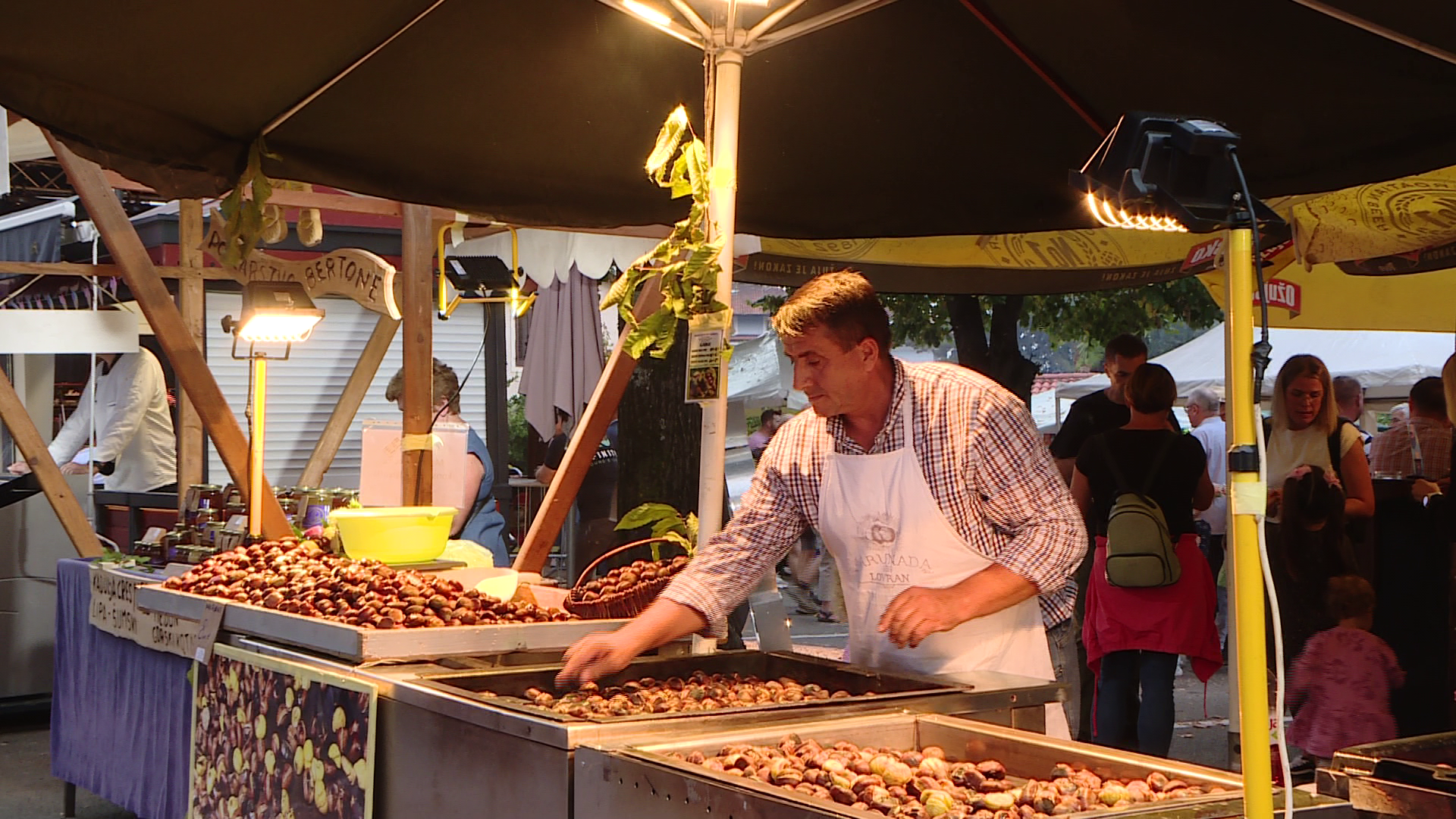 Marunada u Lovranu okupila brojne posjetitelje: Hit je mascarpone s marunom i jabukom
