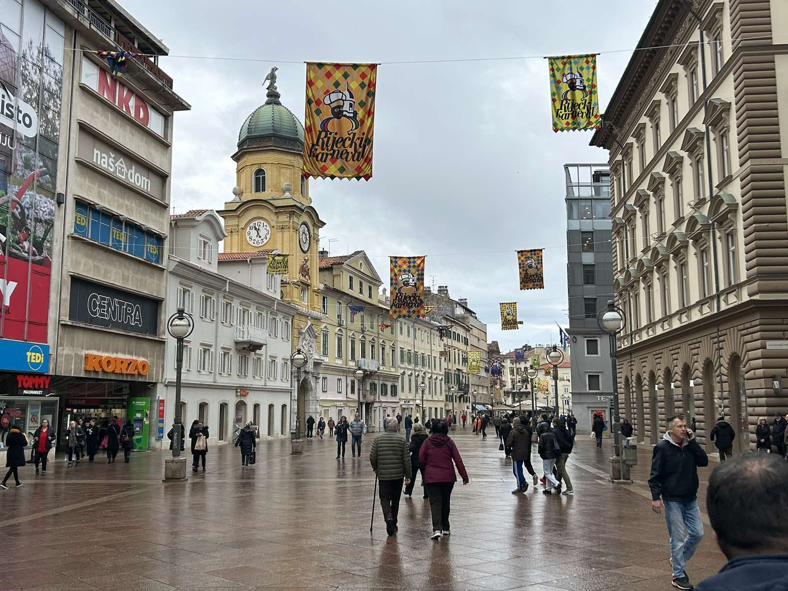 Danas je najdepresivniji dan u godini, no Riječani su na Korzu bili dobro raspoloženi