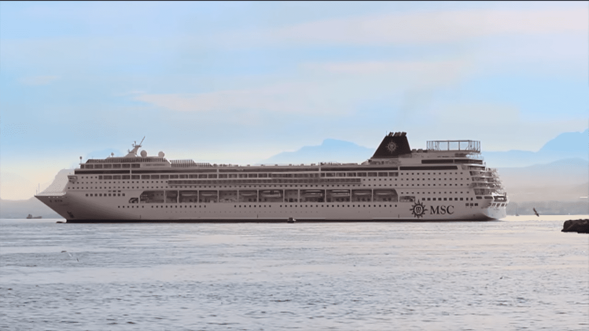 Golemi luksuzni kruzer MSC Armonia sutra će uploviti u riječku luku