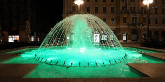 Riječke znamenitosti u zelenom na Međunarodni dan gastroshize