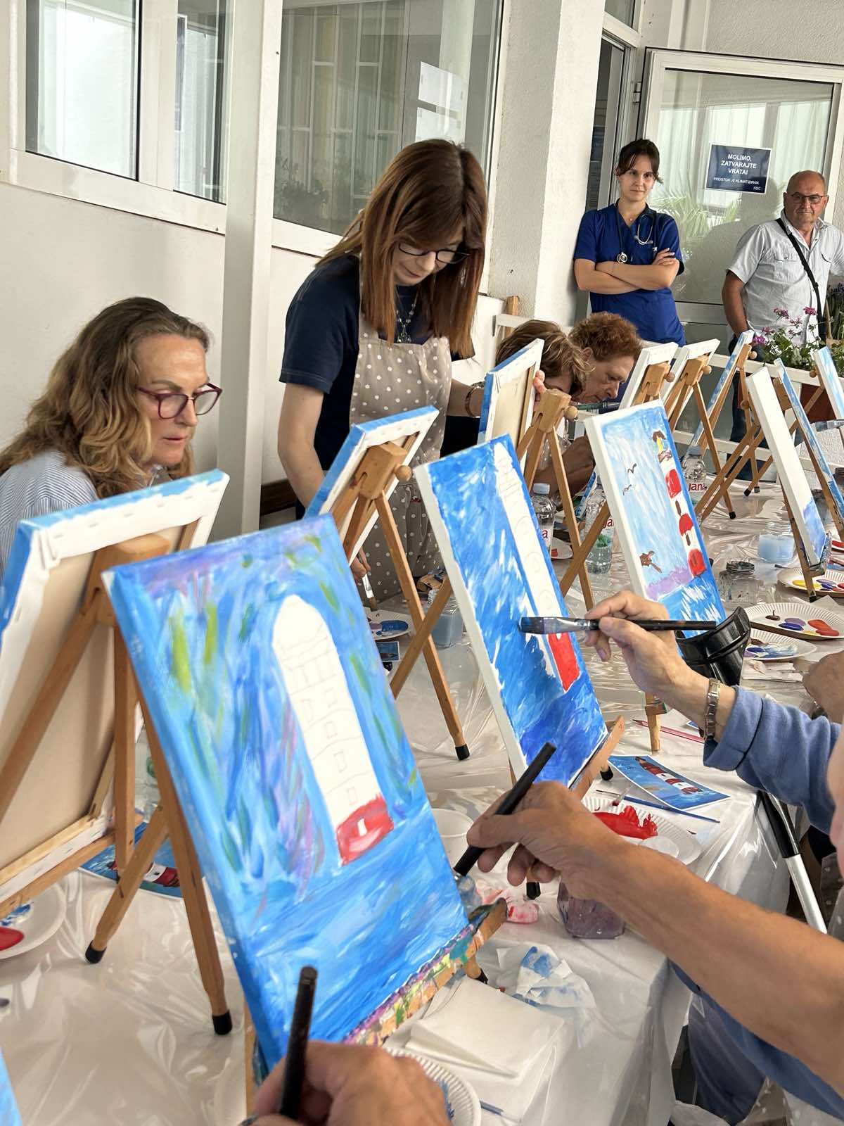 Art radionica za onkološke bolesnike u Klinici za tumore: Terapijsko ctranje kao oblik podrške   