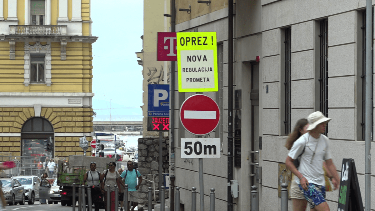 Zabranjeno skretanje iz Ciottine prema Žabici donijelo nove gužve