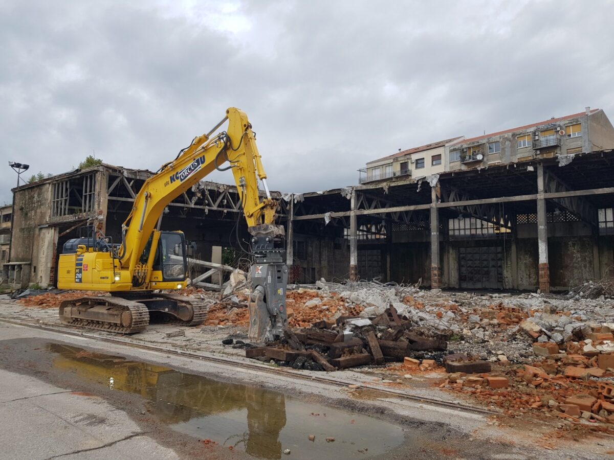 Ruši se lučko skladište 41: Pripremni radovi za početak izgradnje ACI marine Rijeka