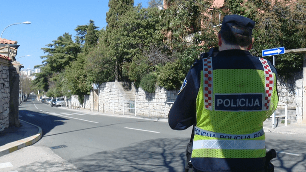 Vozač (38) kod Matulja napuhao 3,91 promila alkohola