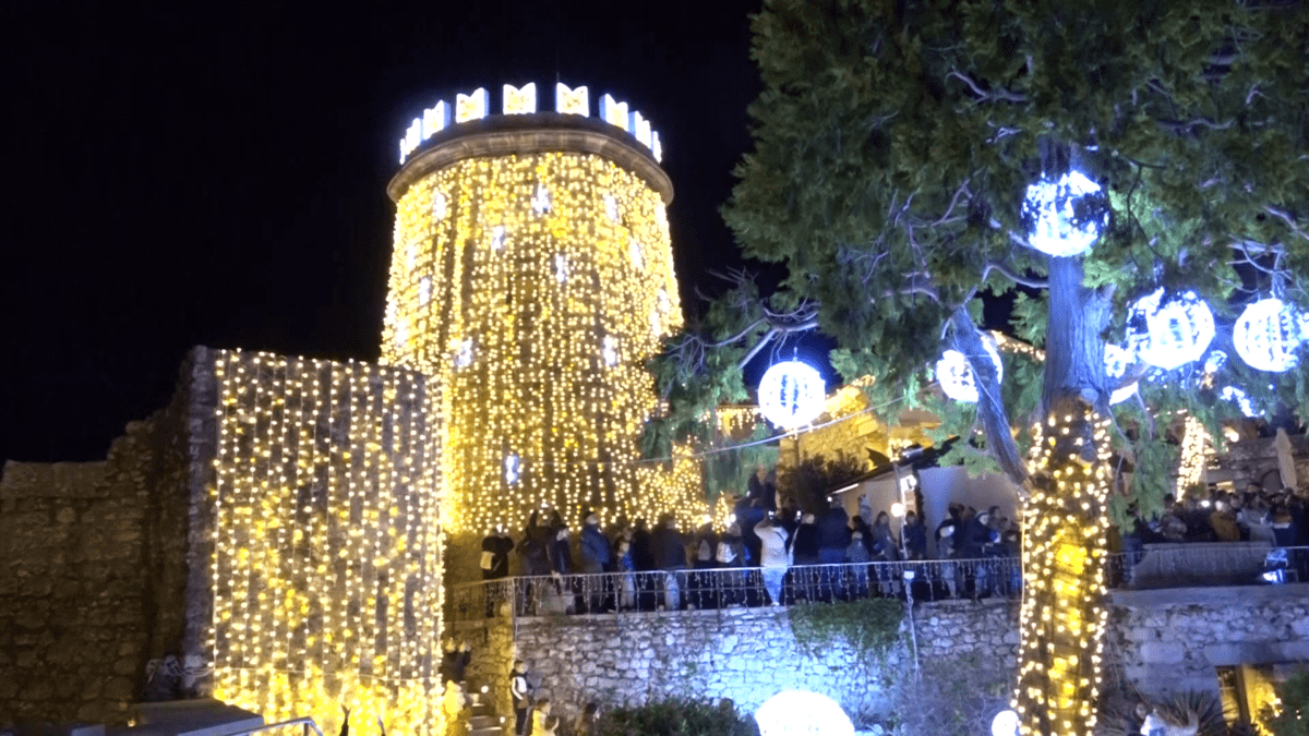 Čarolija na Trsatu: Zasvijetlila Gradina, počeo je Advent