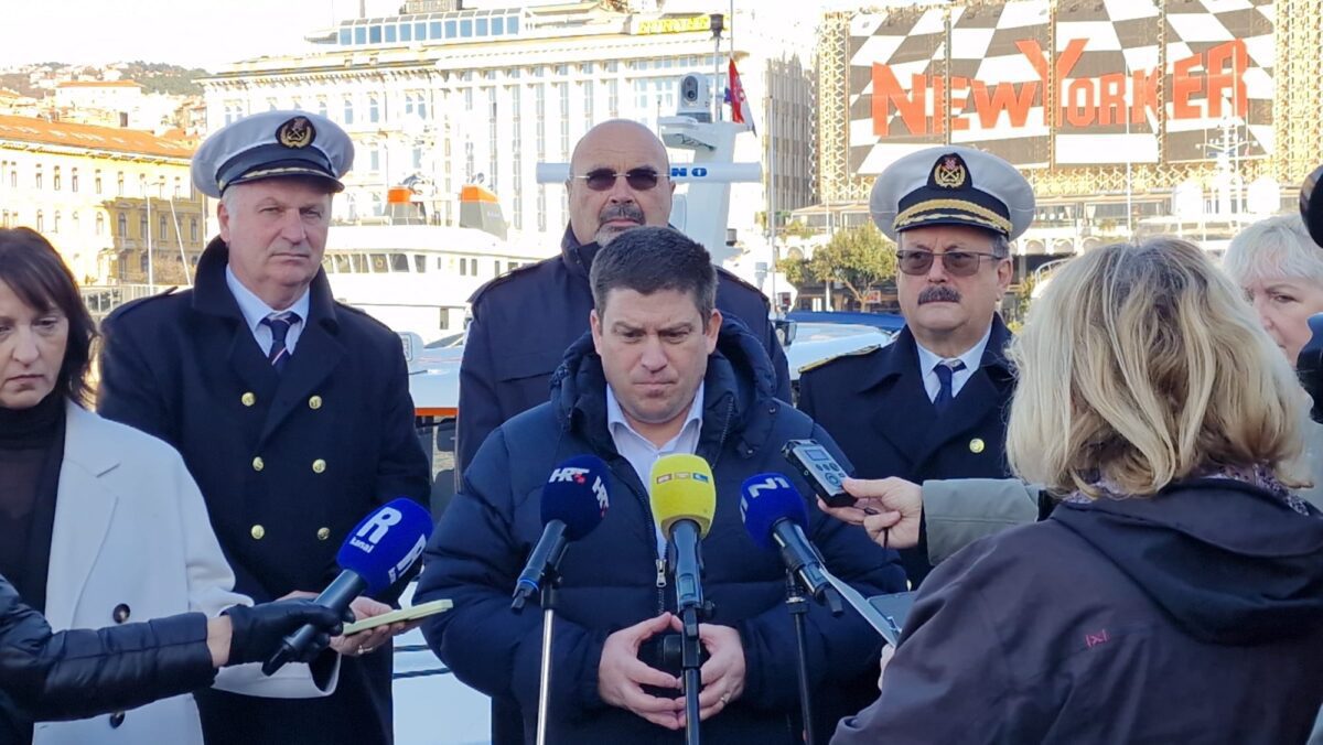Justin Malnar Poboljšanje sigurnosti na moru: Lučke kapetanije Rijeka, Pula i Senj ...