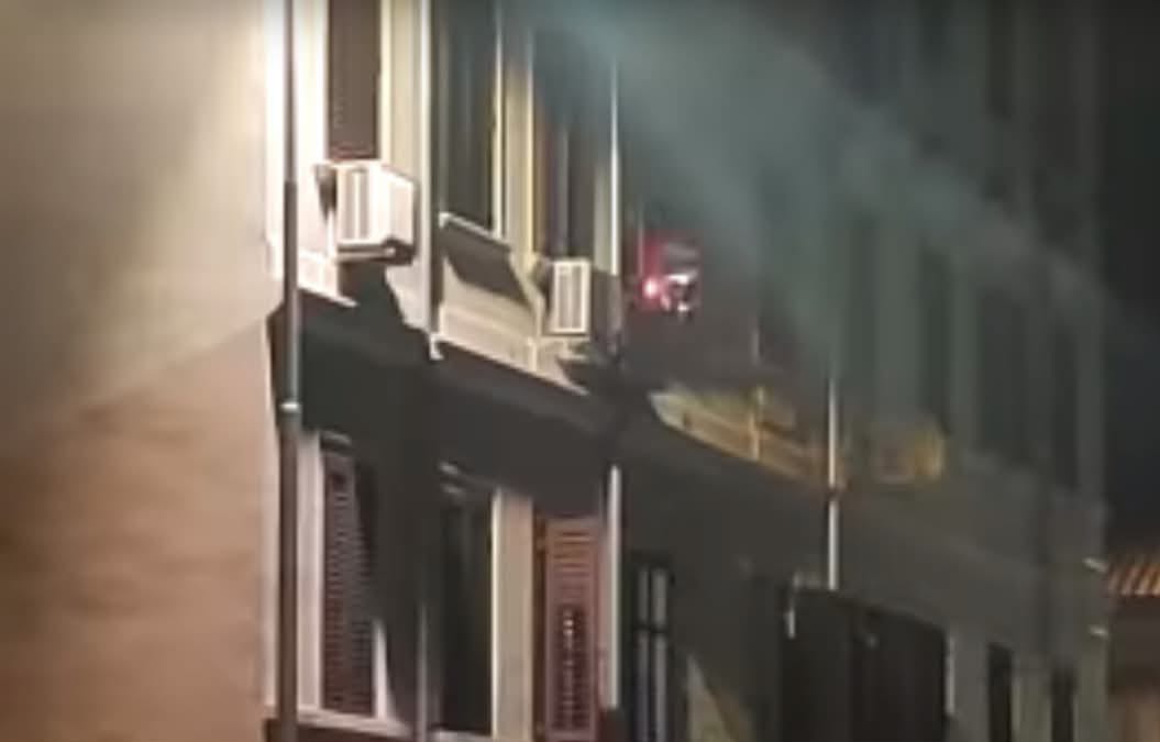 20-godišnjakinja sankcionirana zbog bacanja pirotehnike na pješake i vozila