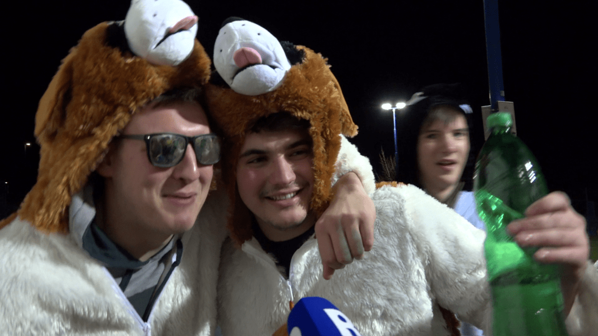 Prva maškarana subota u Kastvu oduševila sve prisutne, nastupili su Koktelsi