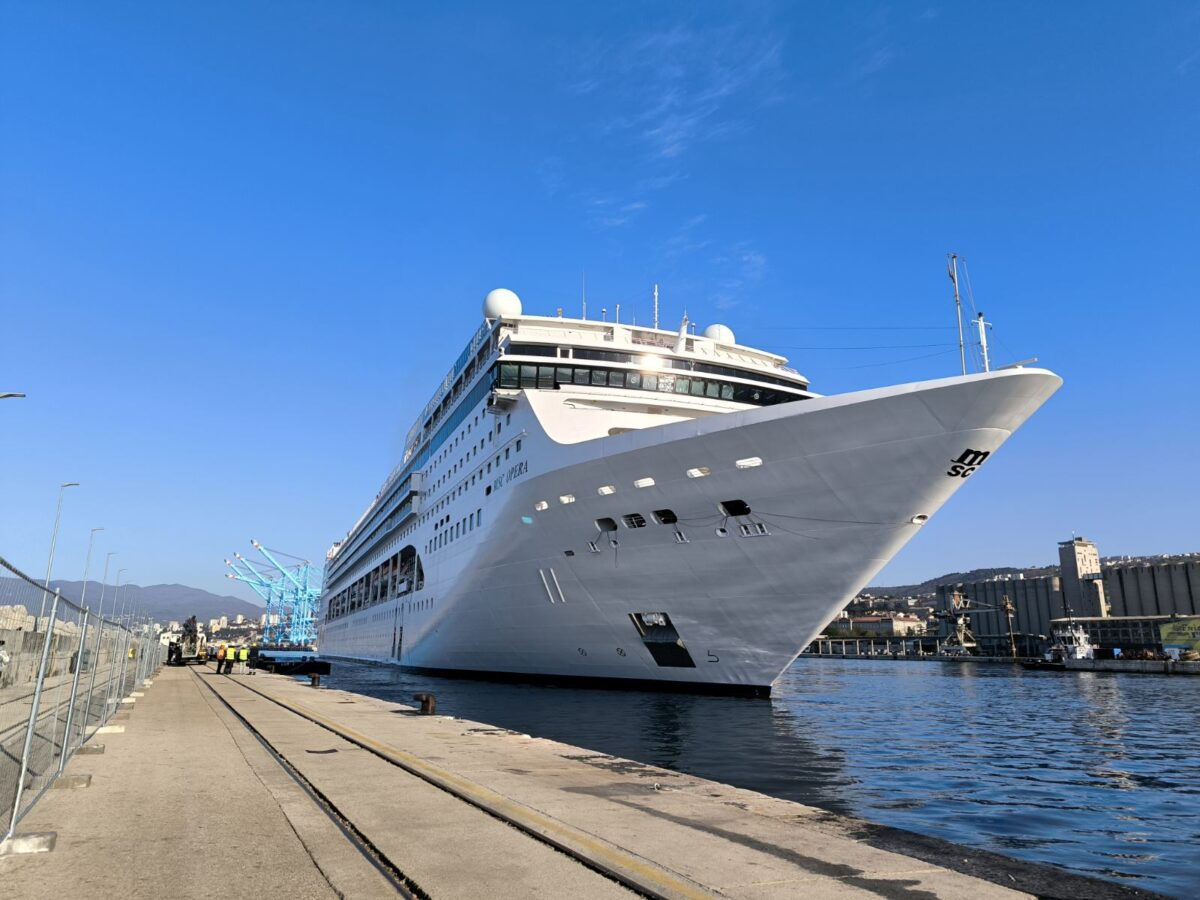 Kruzer MSC Opera uplovio u Rijeku: Više od 3.500 turista