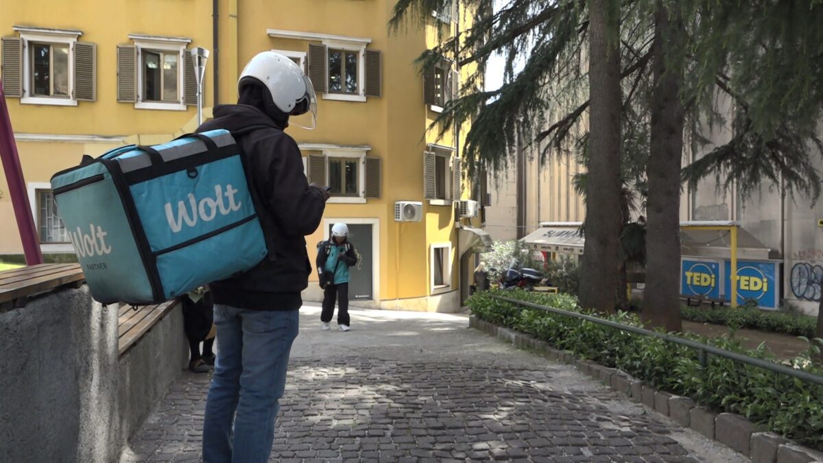 Na Školjiću u Rijeci napadnut dostavljač: Ukrali mu novac i hranu