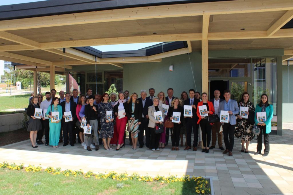 Primorsko-goranska županija uručila ugovore za projekte u turizmu vrijedne gotovo 700.000 eura