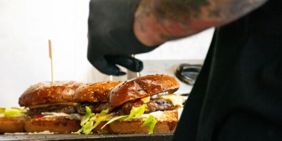 Altroke Food Festival vratio se u Novi Vinodolski – četiri dana okusa, smijeha i dobre glazbe!