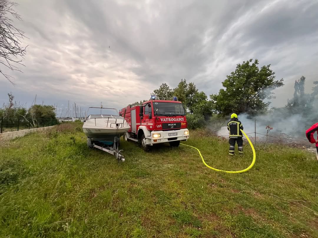 Spaljivanje na otvorenom izmaklo kontroli i preraslo u požar