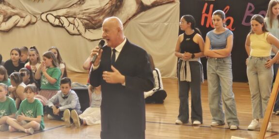 Ivan Vukić dugogodišnji ravnatelj OŠ Srdoči ispraćen u mirovinu