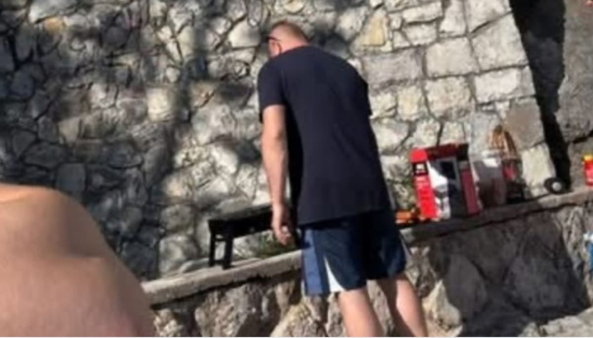 Roštilj, smeće i kašnjenje policije: Lokalna plaža pod opsadom turista