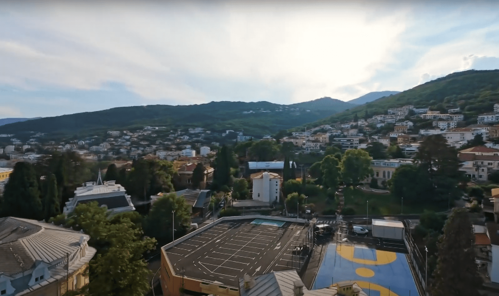 Opatija dobila 330 novih parkirnih mjesta – otvorena Garaža Gorovo i dva nova parkirališta