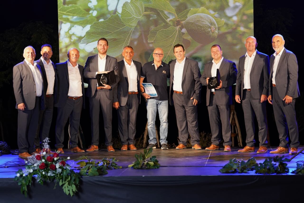 Klapa Sveti Jakov Jadranovo održala koncert i promovirala novi spot