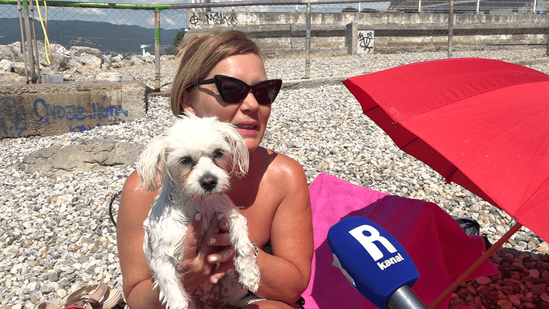 Vlasnici pasa iz svih krajeva zemlje dolaze na riječku pseću plažu