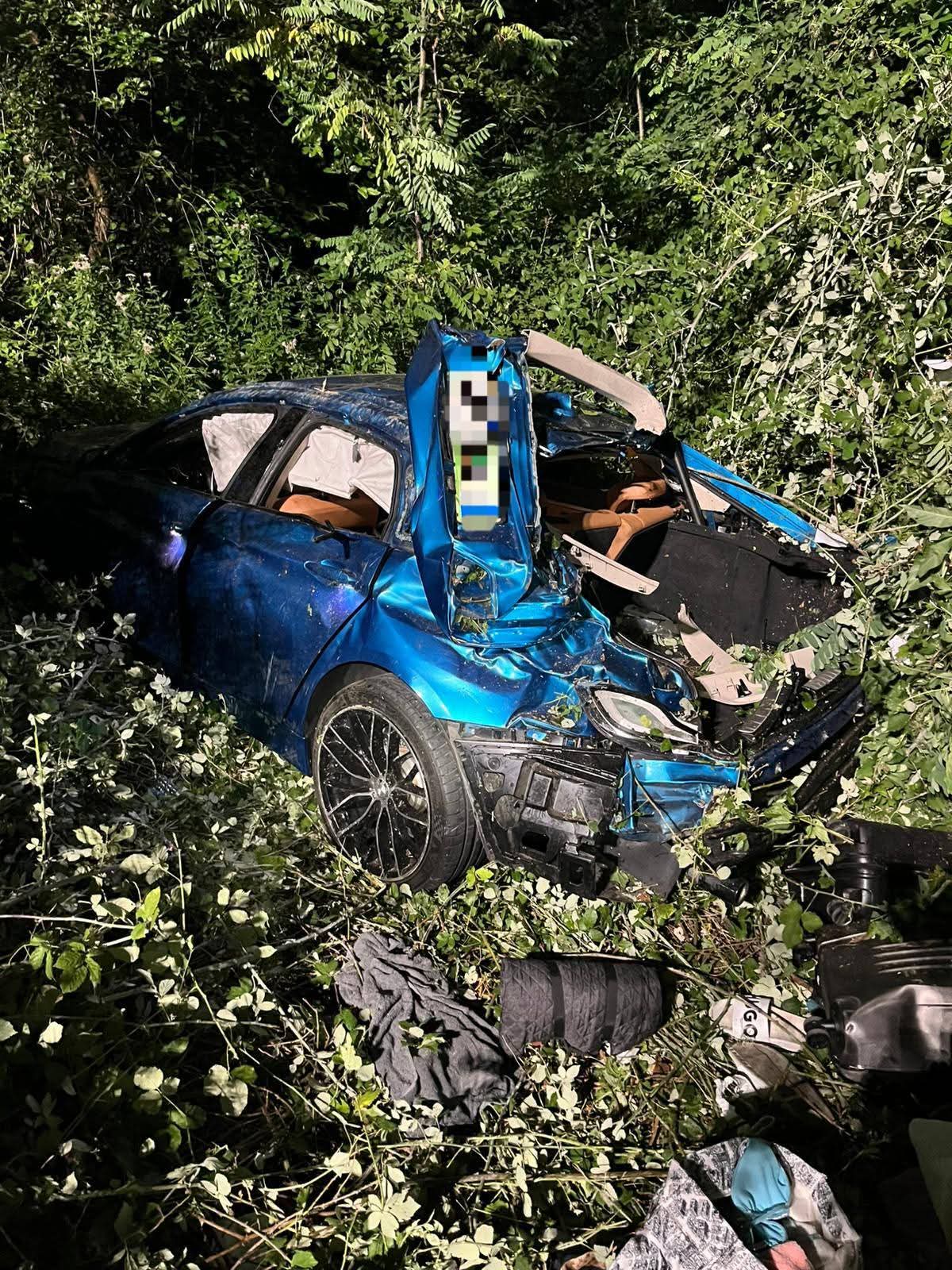 Automobil s petero putnika sletio u provaliju kod Dobrinja