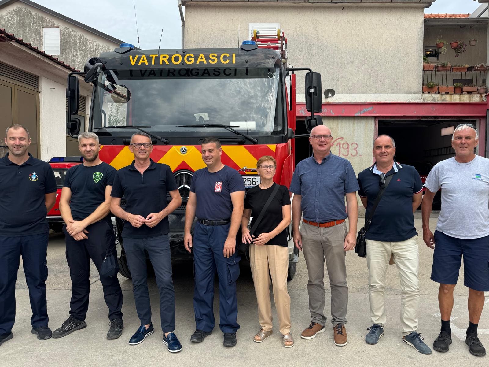 Župan Lukanović posjetio DVD Rab: Godišnje odrade 500 intervencija