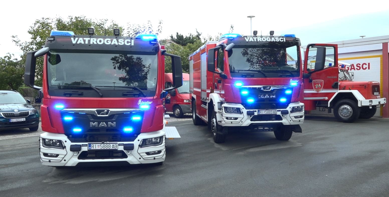 Nova vatrogasna vozila uručena vatrogascima u Krku, Njivicama i Dobrinju