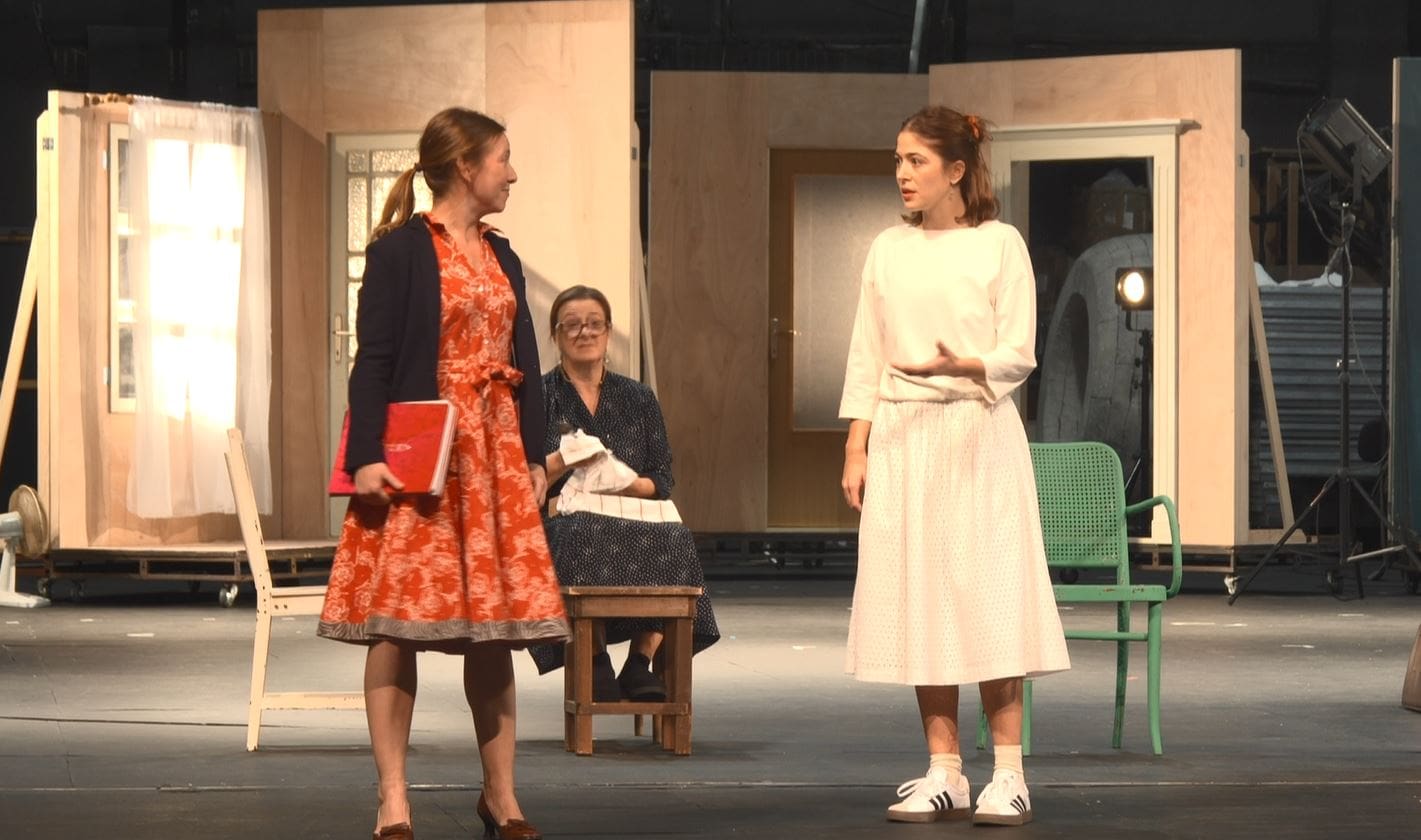 Održana premijera predstave Tri sestre, ja